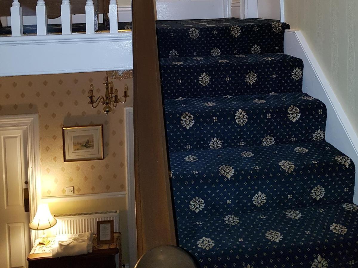 וויטבי Crescent Lodge Guest House מראה חיצוני תמונה
