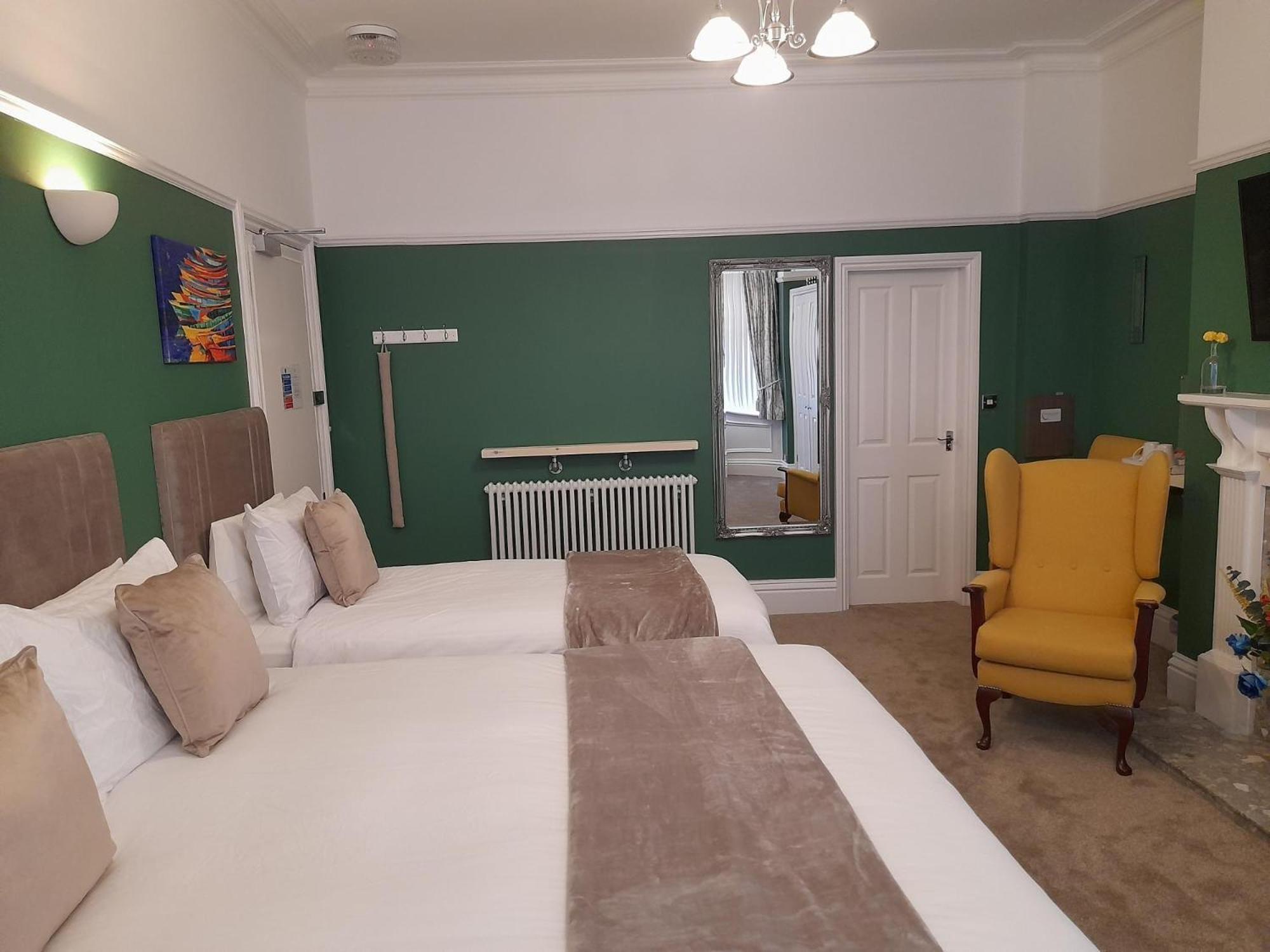וויטבי Crescent Lodge Guest House חדר תמונה
