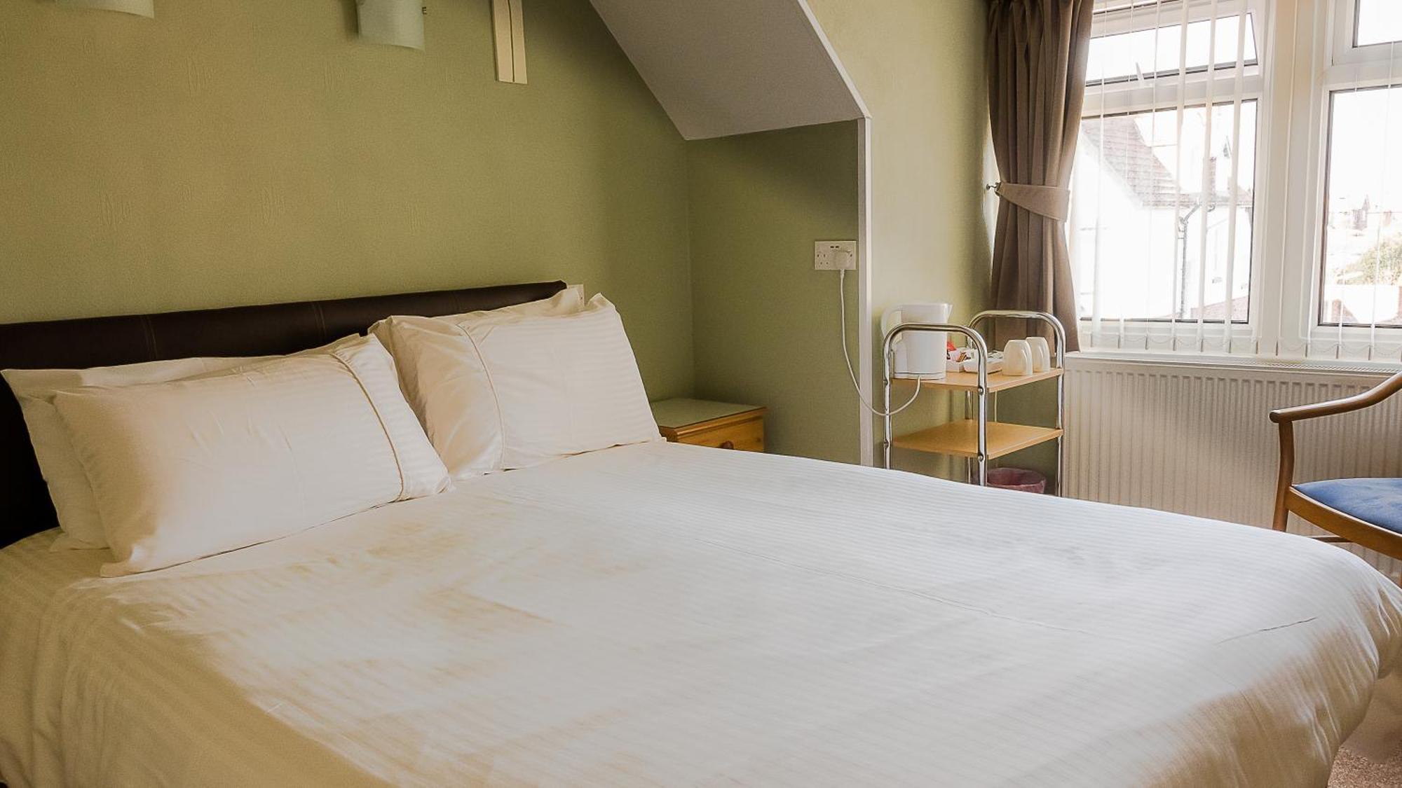וויטבי Crescent Lodge Guest House חדר תמונה